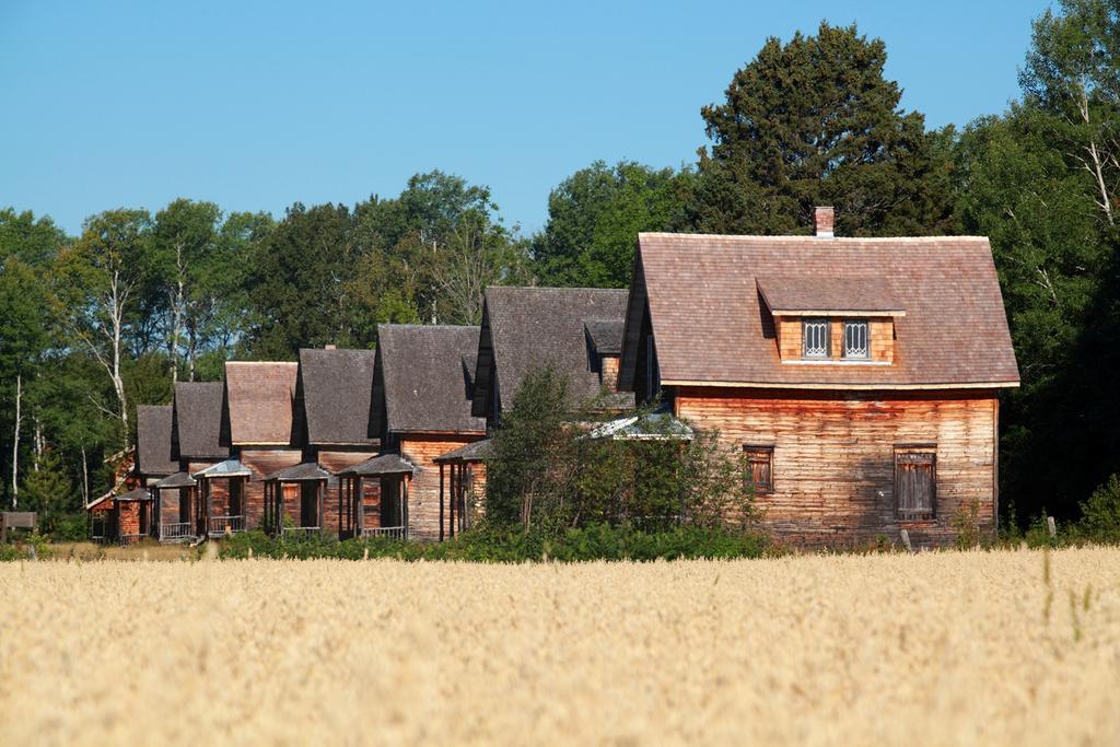 Village Historique De Val-Jalbert Шамбор Екстериор снимка